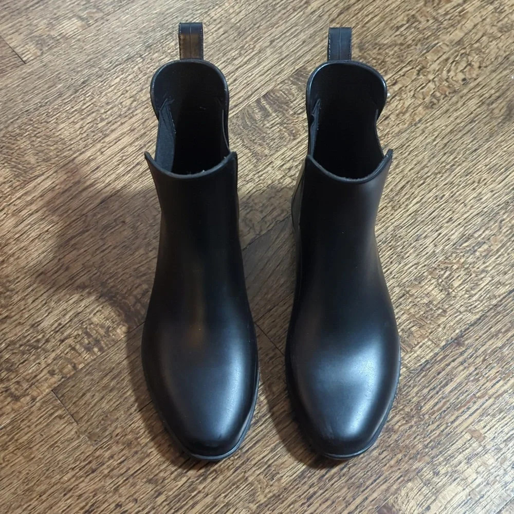 🌸 SALE A‎ New Day Black Almond Toe Pull On Ankle Rain Boot Size 6